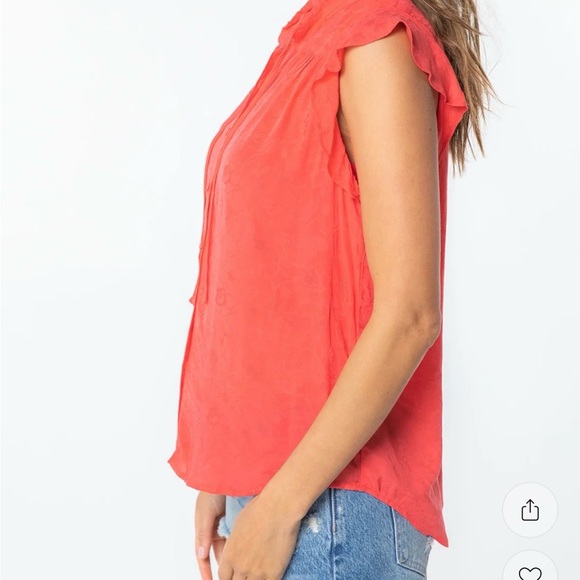 NWT. Top (#121) - Picture 10 of 11